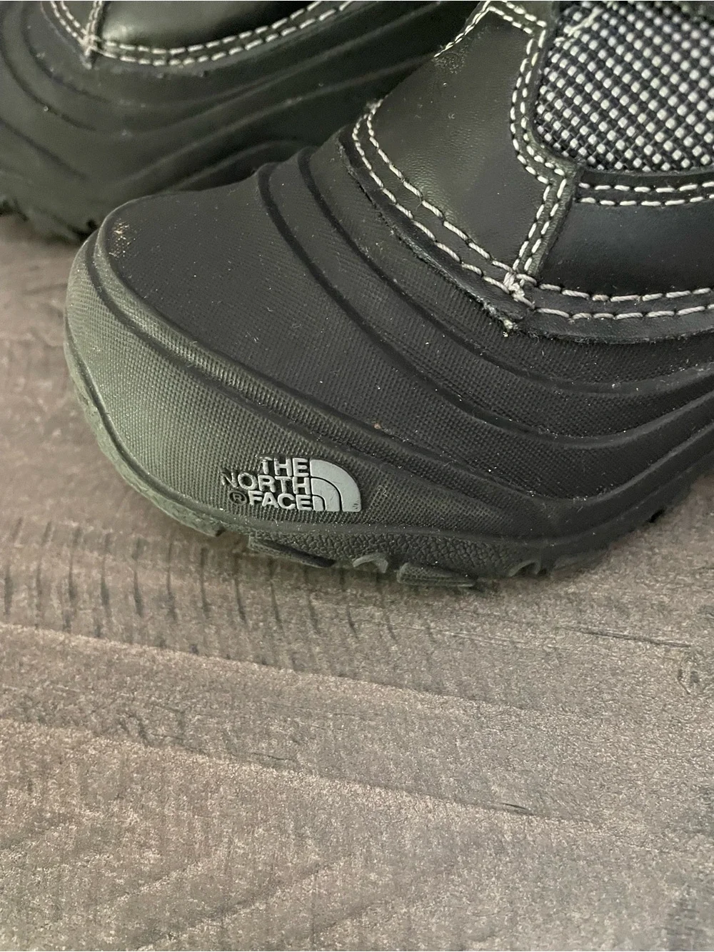 The North Face Black & Gray Kids' Snow Boots with Toggle Closure
